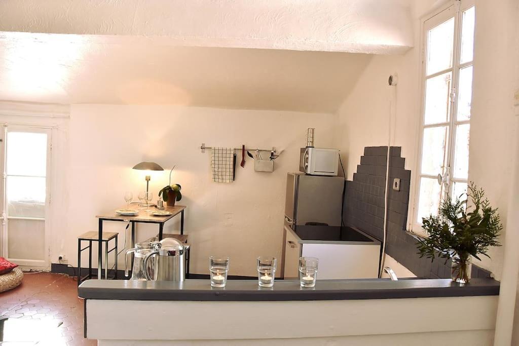 Lovely Flat In The Heart Of The Medieval City Hyères Exteriér fotografie